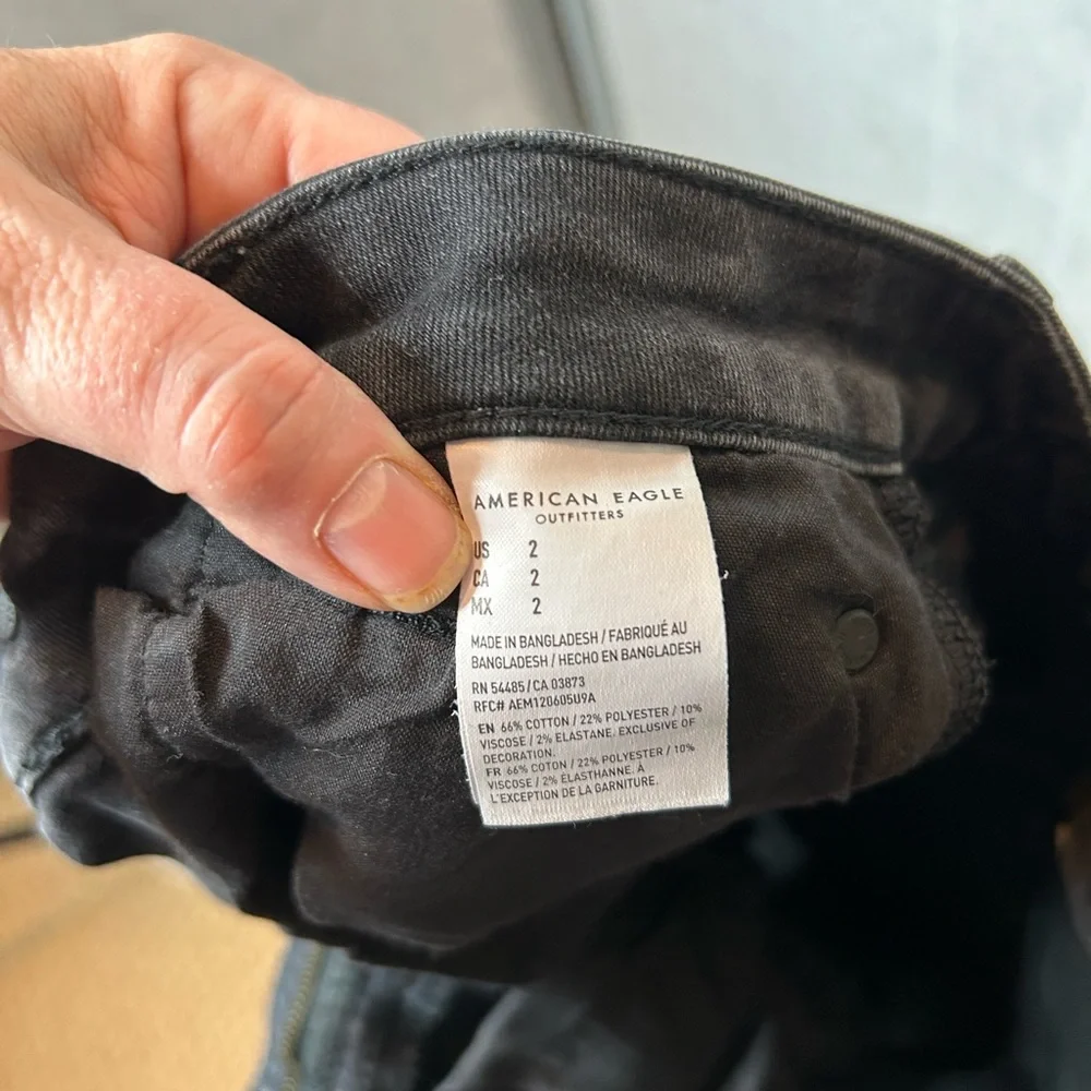 American Eagle black 3” jean shorts